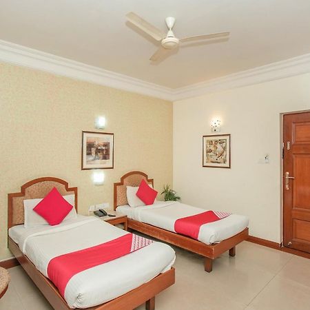 Oyo 579 Hotel Aab Bangalore Extérieur photo