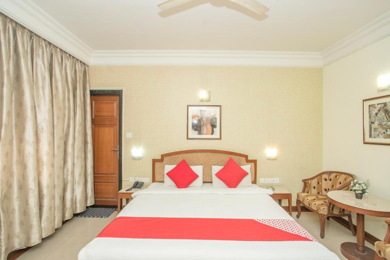 Oyo 579 Hotel Aab Bangalore Extérieur photo