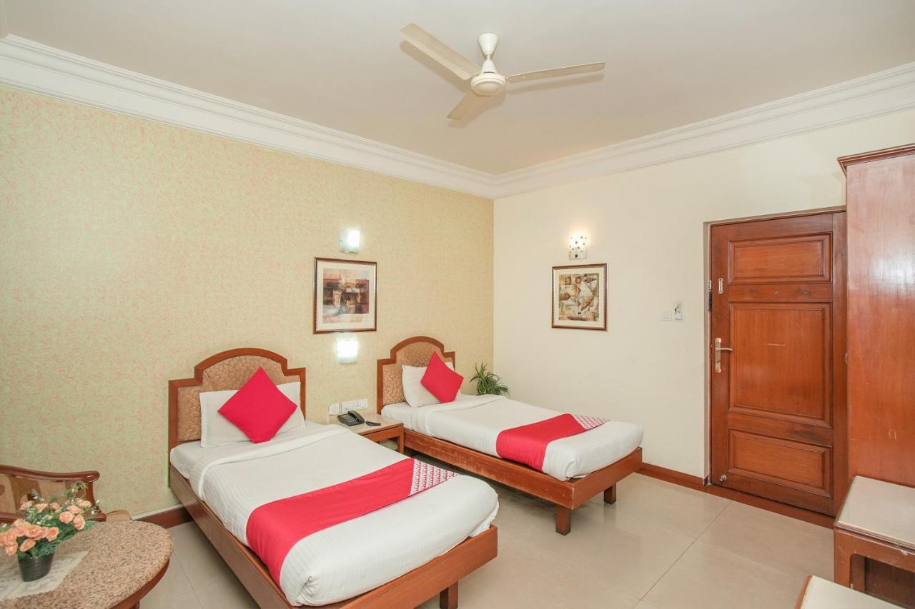 Oyo 579 Hotel Aab Bangalore Extérieur photo