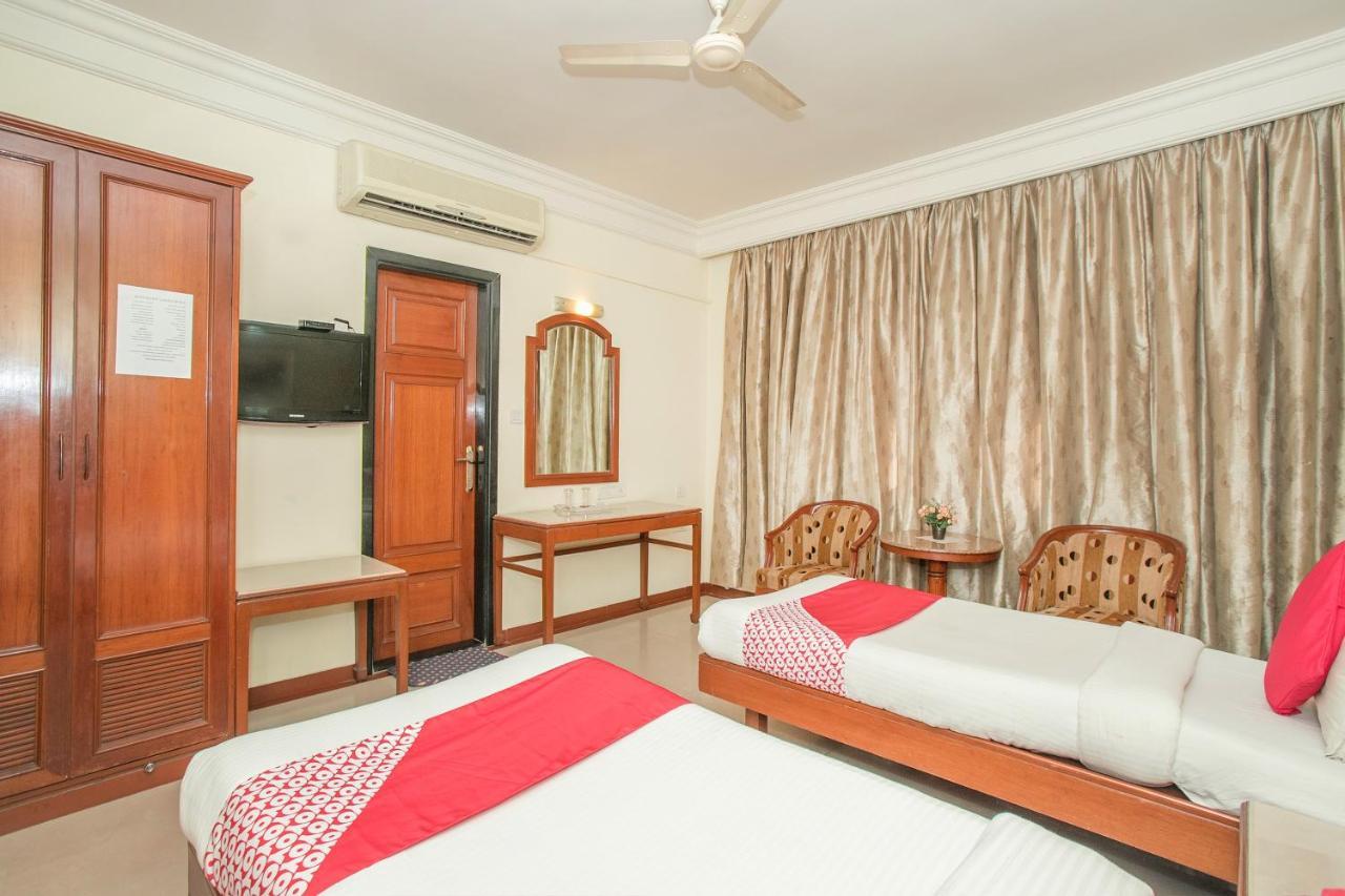 Oyo 579 Hotel Aab Bangalore Extérieur photo