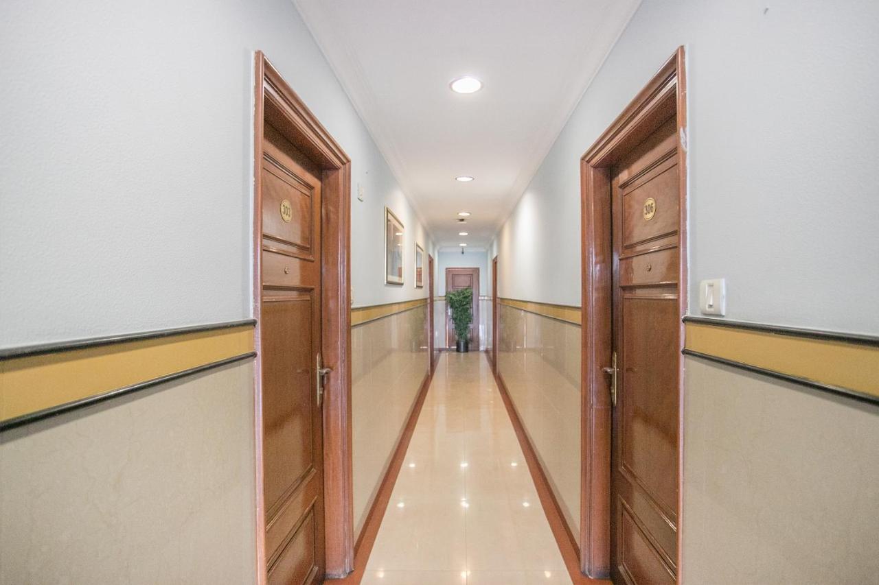 Oyo 579 Hotel Aab Bangalore Extérieur photo