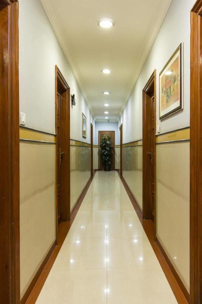 Oyo 579 Hotel Aab Bangalore Extérieur photo