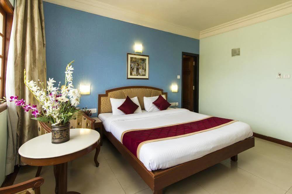 Oyo 579 Hotel Aab Bangalore Extérieur photo