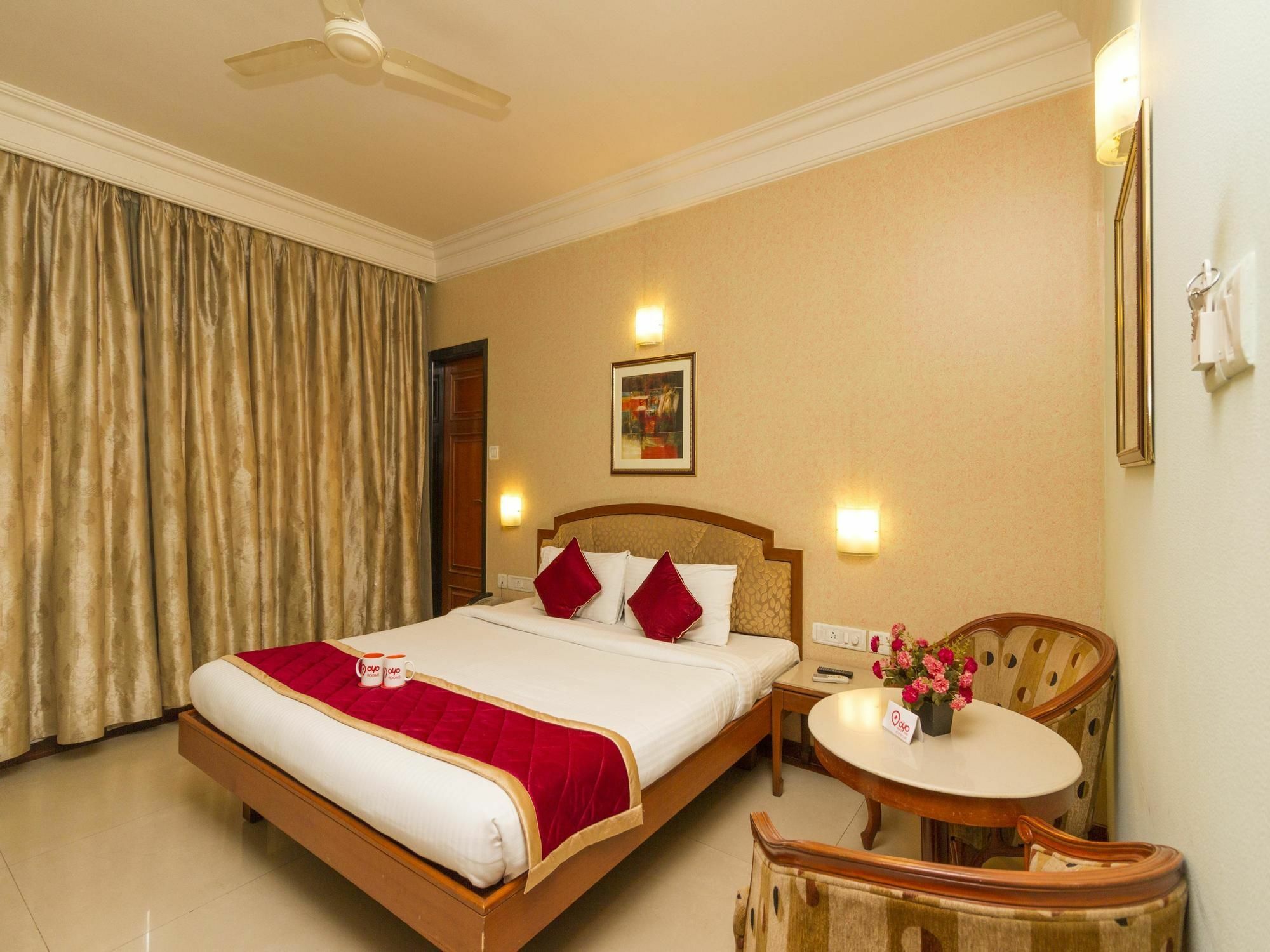 Oyo 579 Hotel Aab Bangalore Extérieur photo