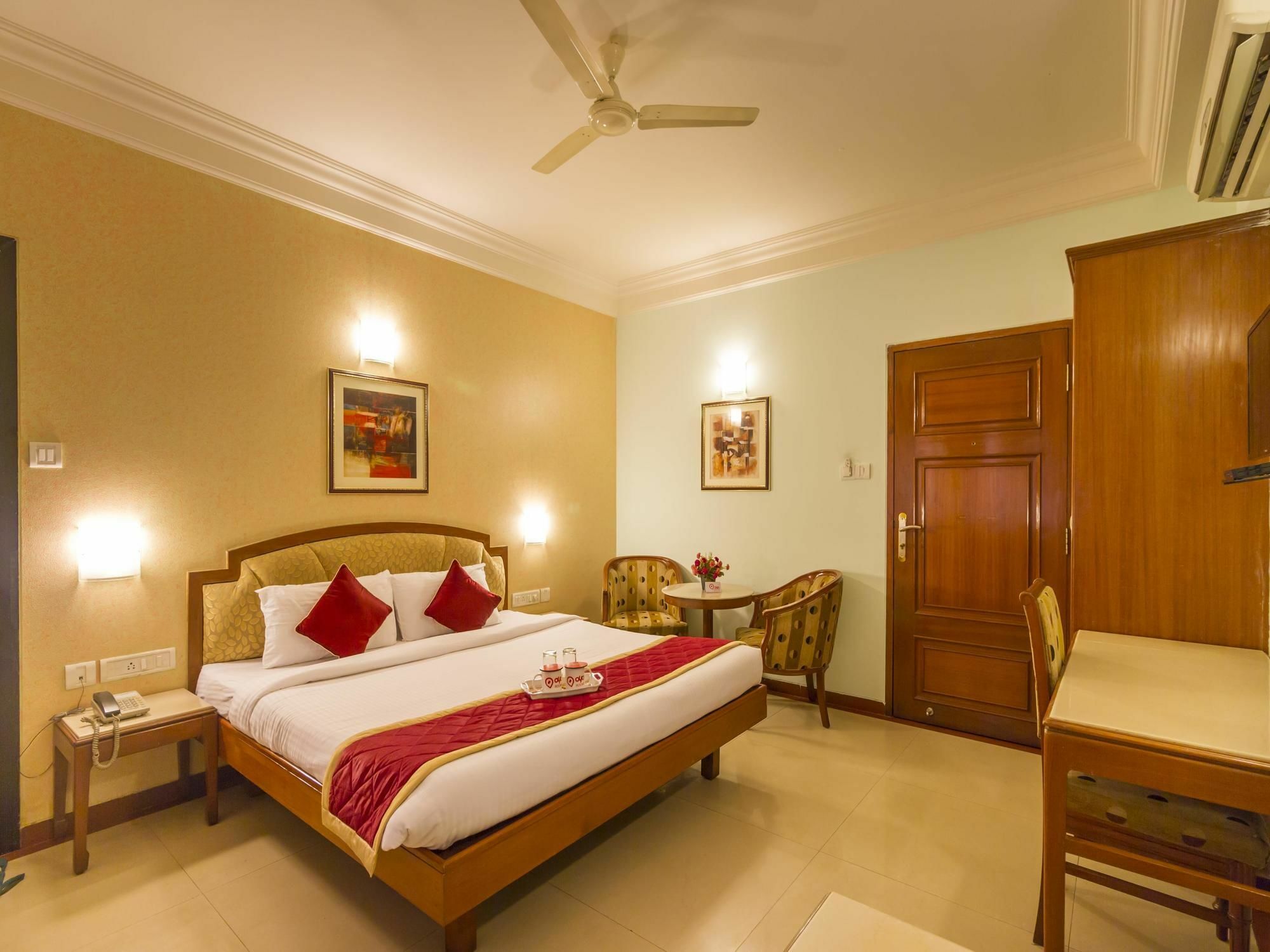 Oyo 579 Hotel Aab Bangalore Extérieur photo